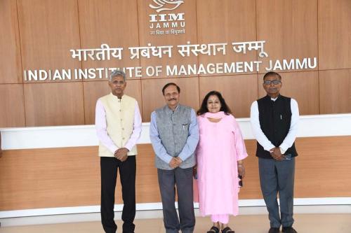 Advisor to Lt. Governor of Jammu and Kashmir, Shri R.R. Bhatnagar, Engages in Insightful Interaction at IIM Jammu